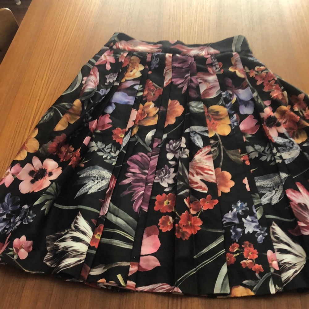 JCrew - Picture 1 of 8